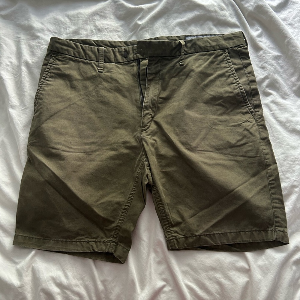 ARMY GREEN DUNDERDON SHORTS